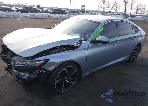 2018 Honda Accord Sport z USA, uszkodzony, nr VIN 1HGCV1F34JA111296